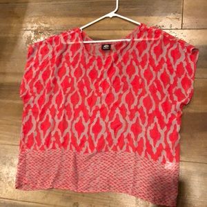 Red top. Size Large